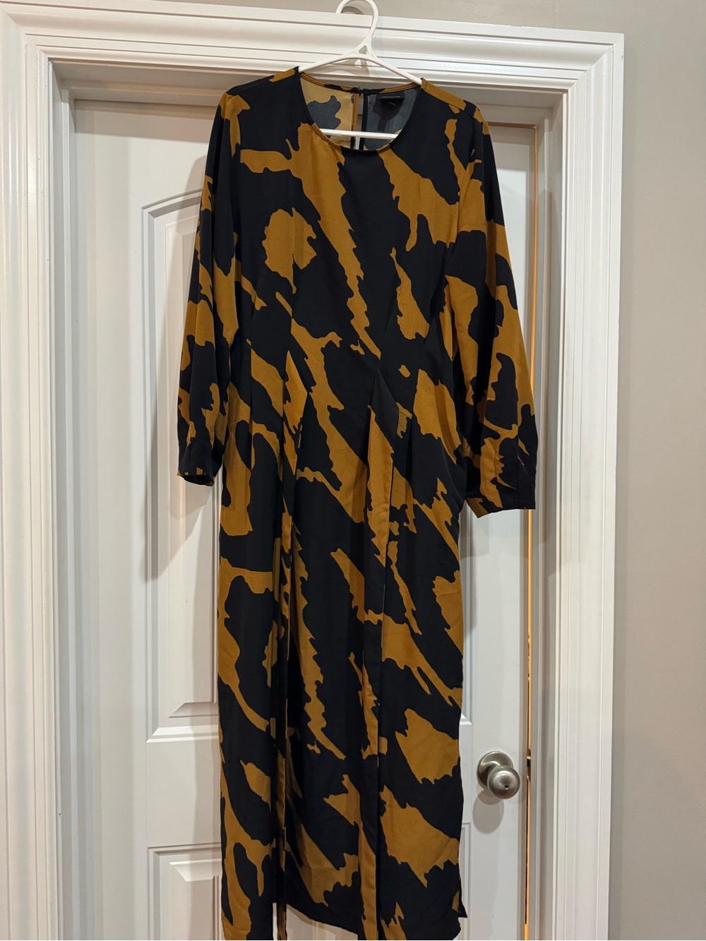 Who What Wear Black and Mustard Abstract Print Maxi Dress